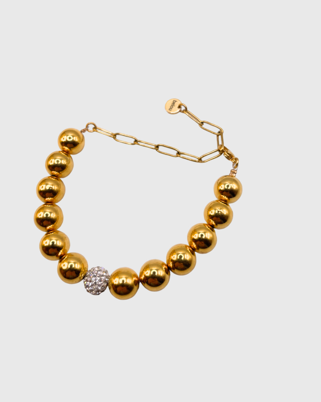 bijoux/ upcyclé / belou / upcycling /Lyon / personnalisation /idée / cadeau /perles / dorées / strass