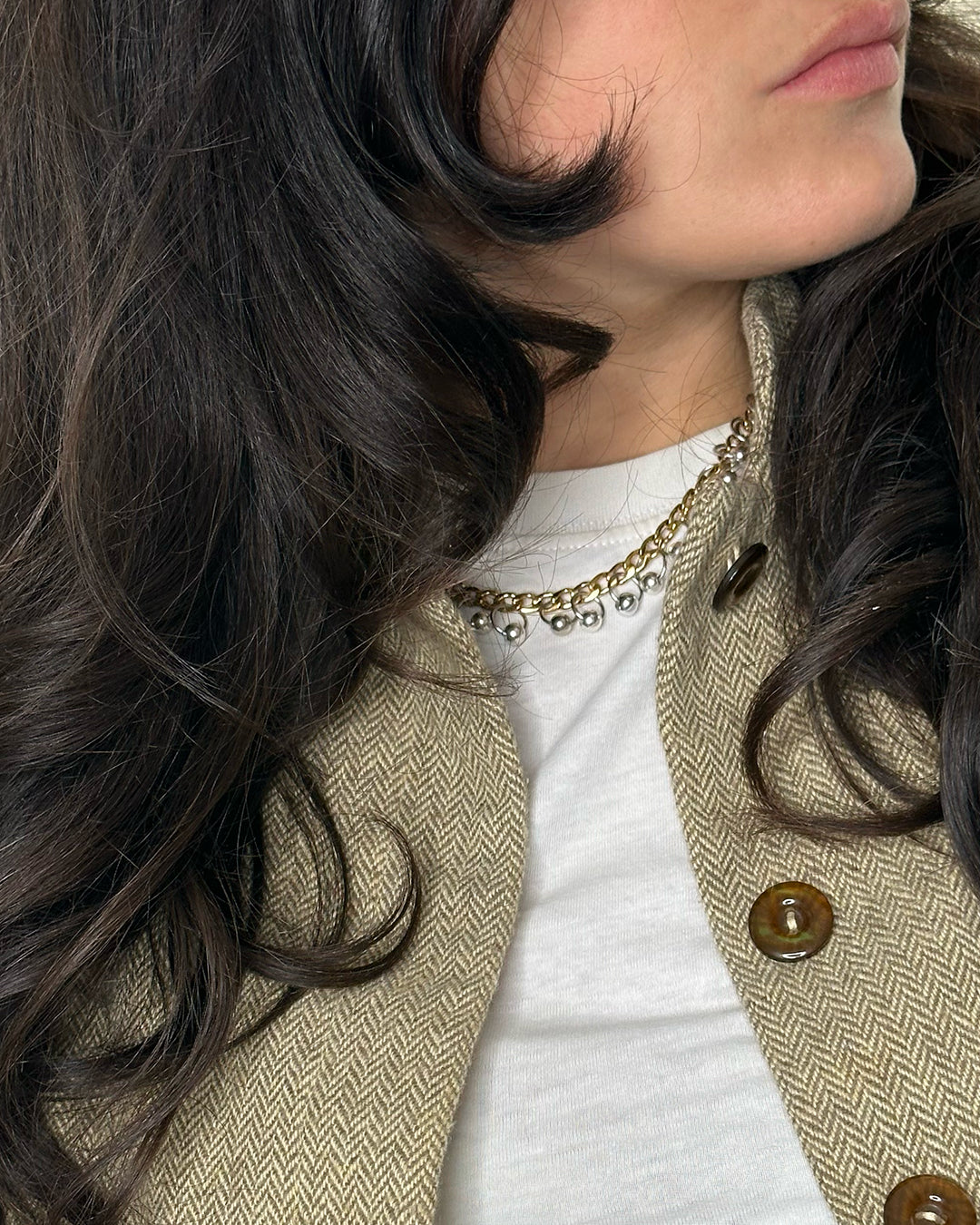 Bijou upcyclé belou – collier doré mixte fait main

